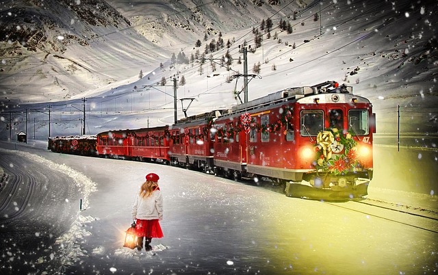 Trenino di Natale e Arriva Santa Lucia al Drakobar