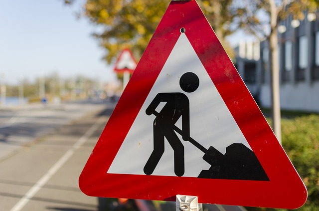 Iniziati i lavori di riorganizzazione viabilità nel quartiere dei fiumi a Tripoli